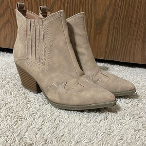 Tan Indigo Rd ankle boots Size 7M